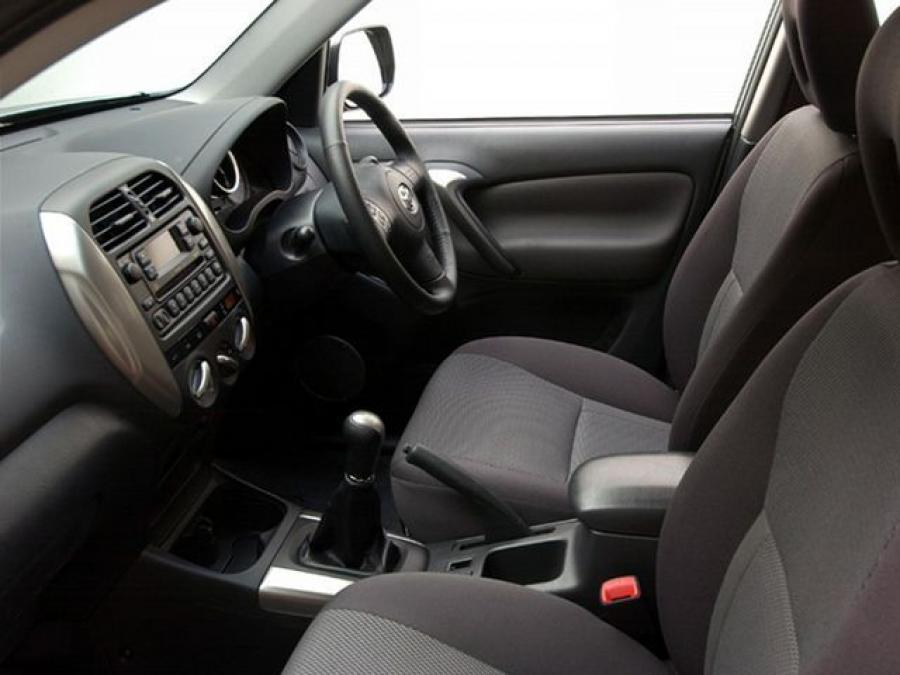  Toyota RAV4 5-Door 2003 года  (ZA) (фото 13 из 14)
